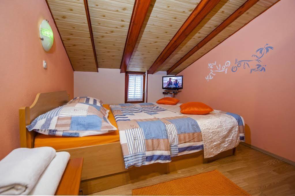 Apartment Orkic Rovigno Esterno foto